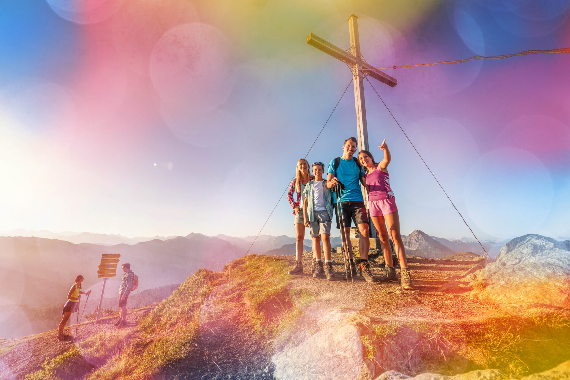 Familie beim Wanderurlaub im 4 Sterne Hotel Pongauerhof in Flachau