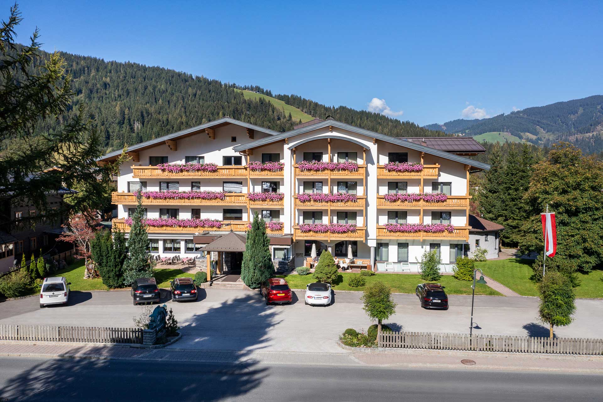 Aussenaufnahme vom Hotel in Flachau - Pongauerhof