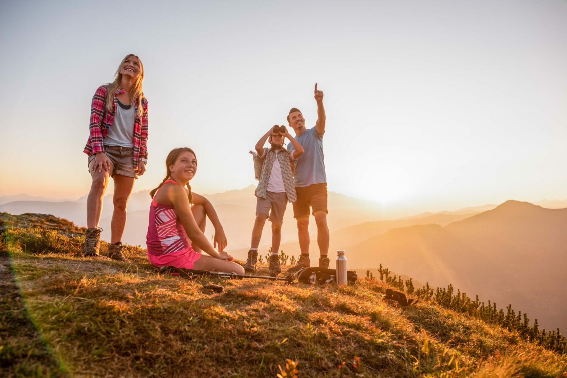 Hiking vacation with the family in the Alps